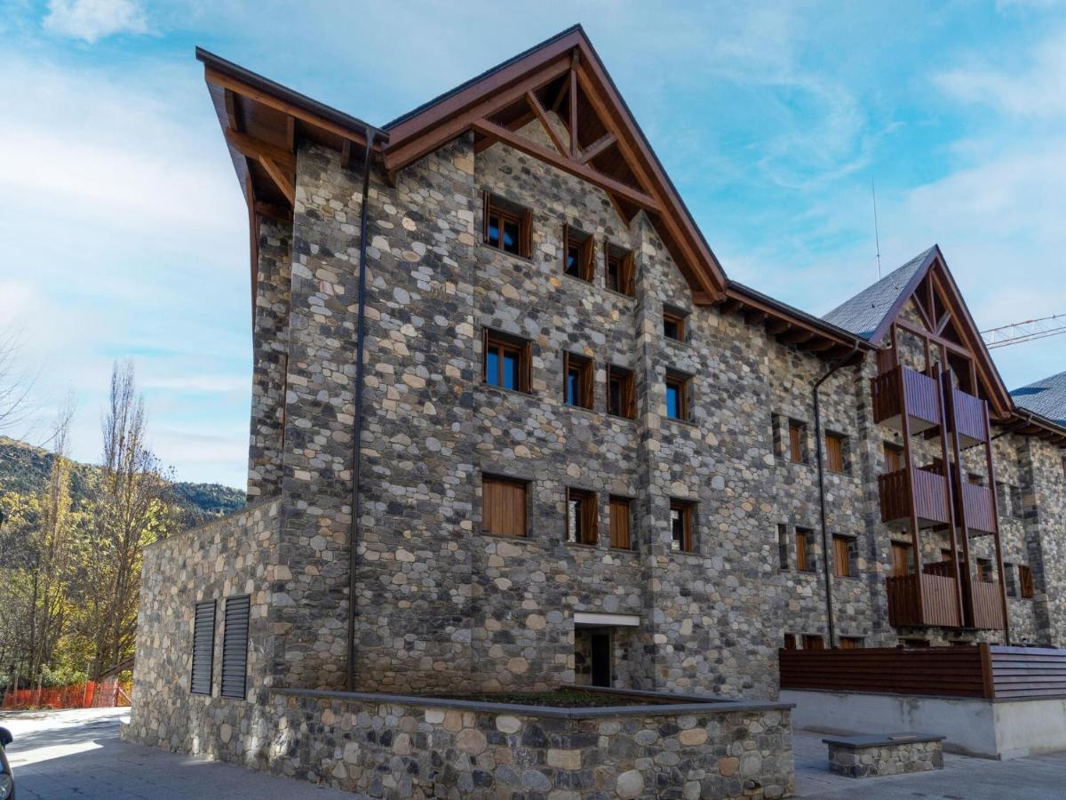 Belvilla By Oyo Nice Apartment In Benasque Exteriör bild